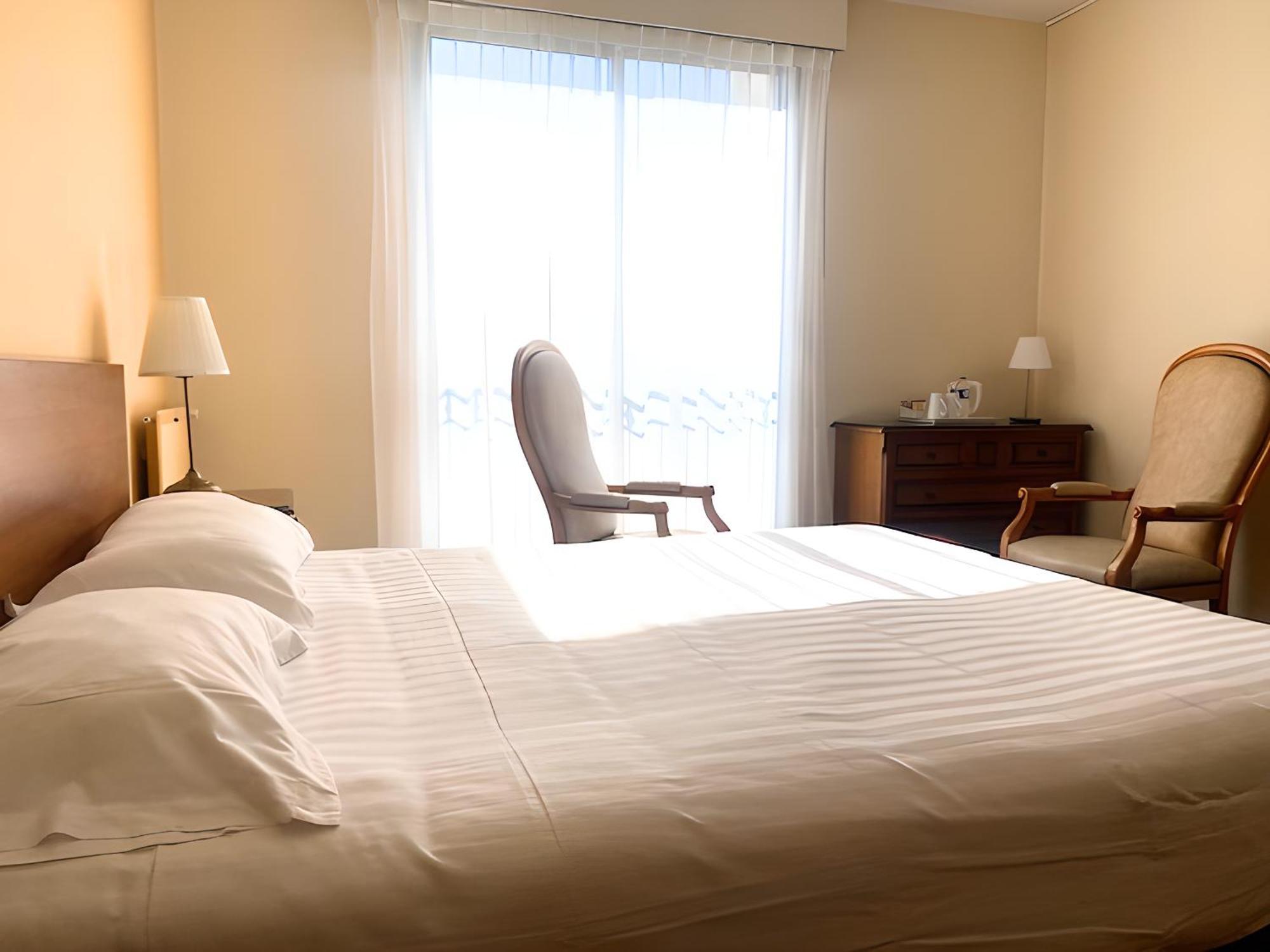 Hotel De La Marine サン・テルブラン エクステリア 写真