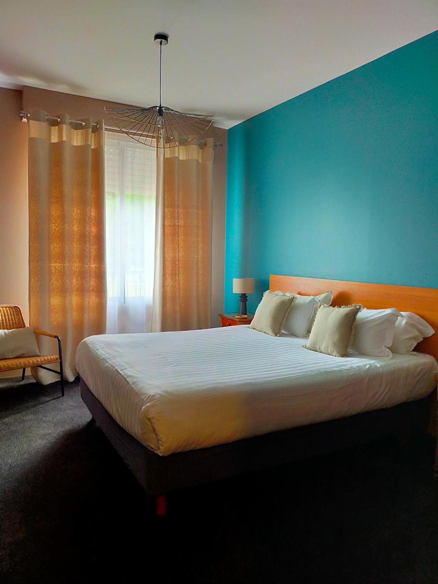 Hotel De La Marine サン・テルブラン エクステリア 写真