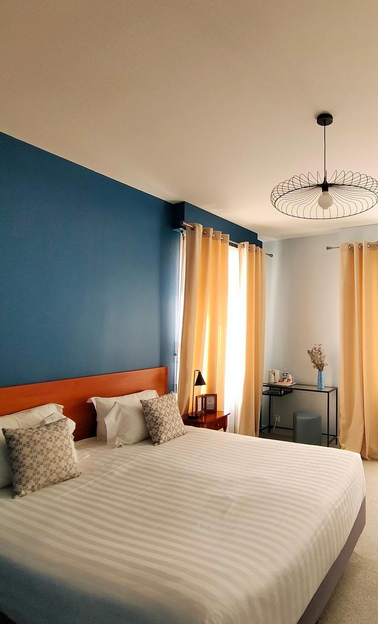 Hotel De La Marine サン・テルブラン エクステリア 写真