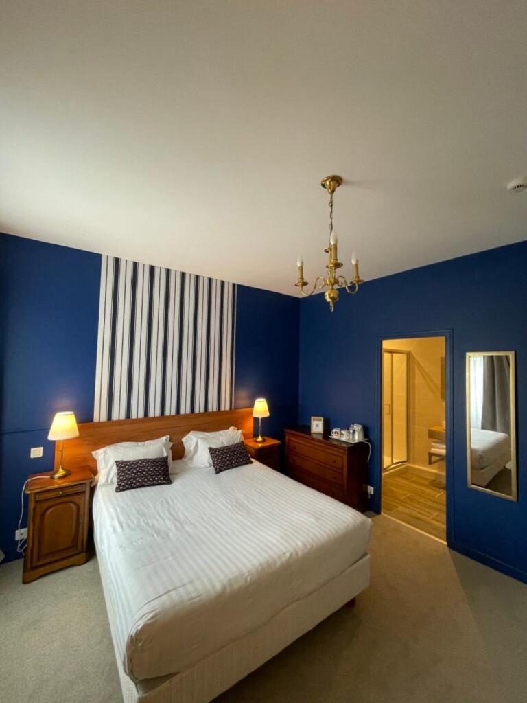 Hotel De La Marine サン・テルブラン エクステリア 写真